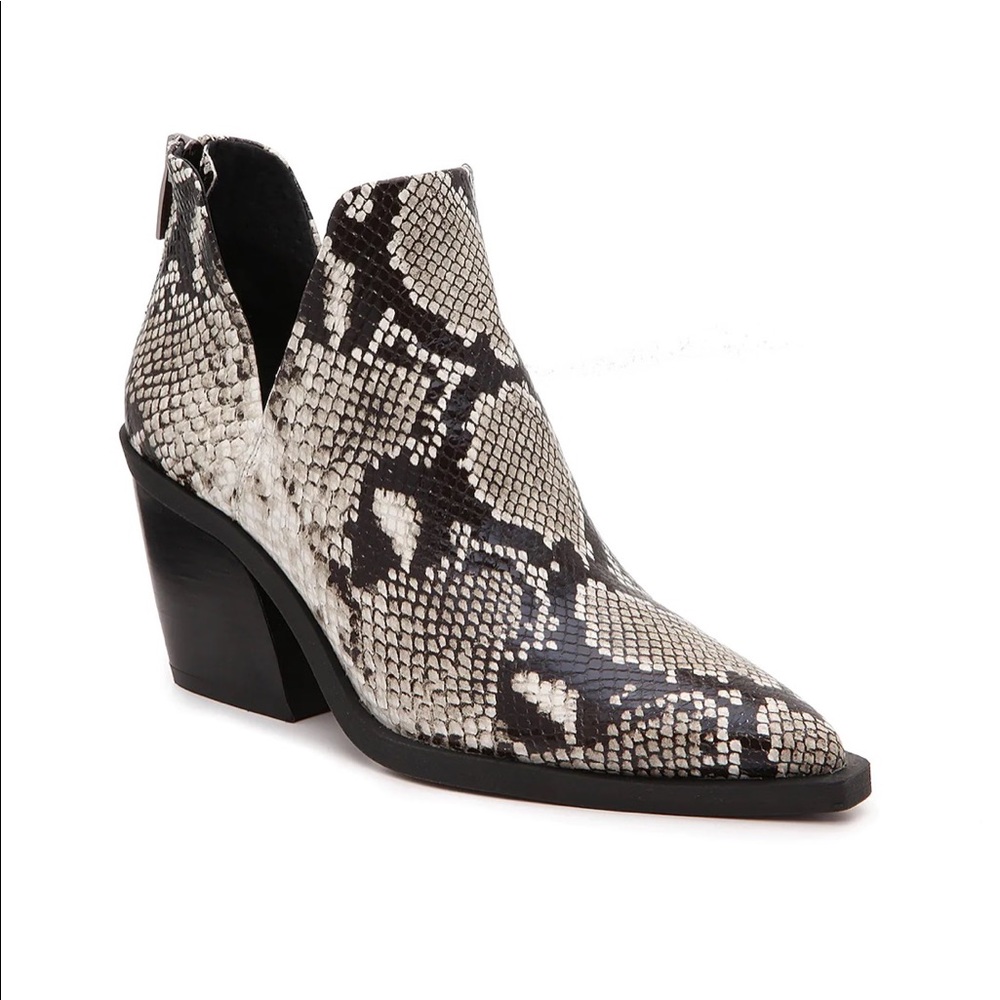 Vince Camuto Bibestie bootie! Never worn!